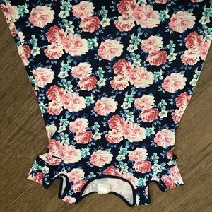 Girls dress.